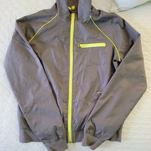 Light windbreaker
